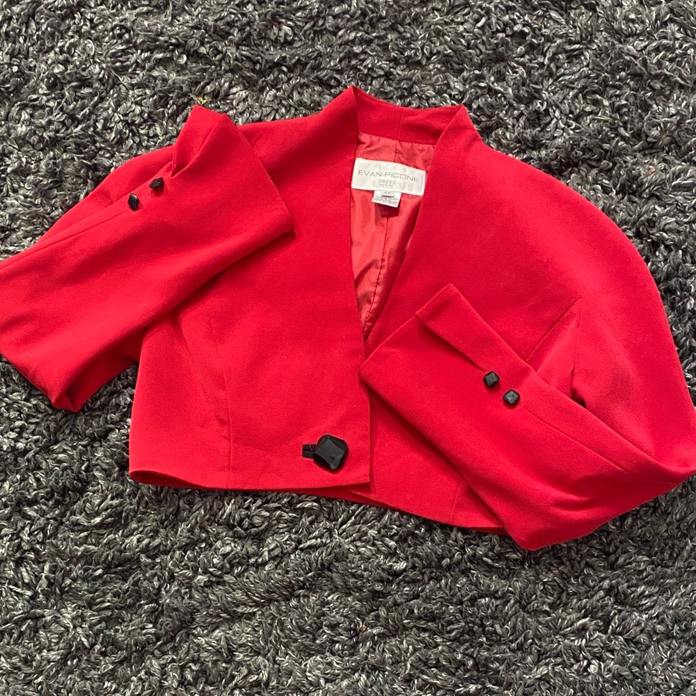 Red 90s style cropped blazer